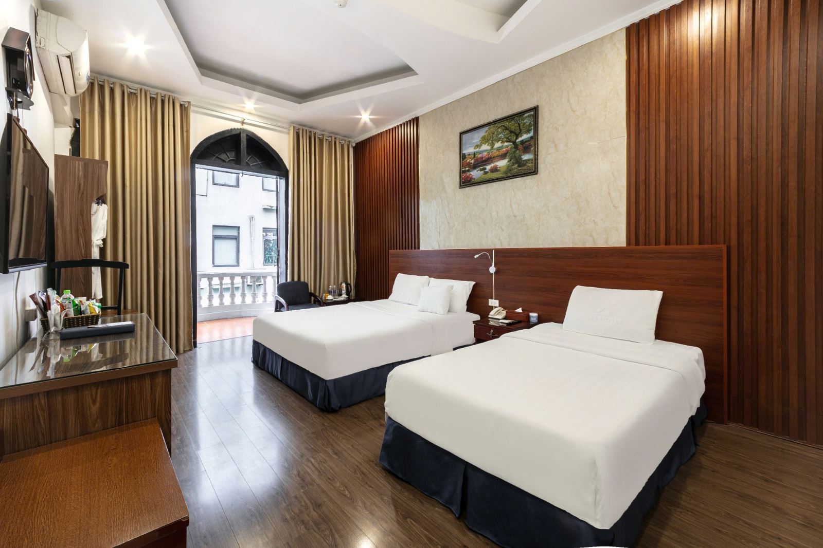 a25-hotel-12-lien-tri