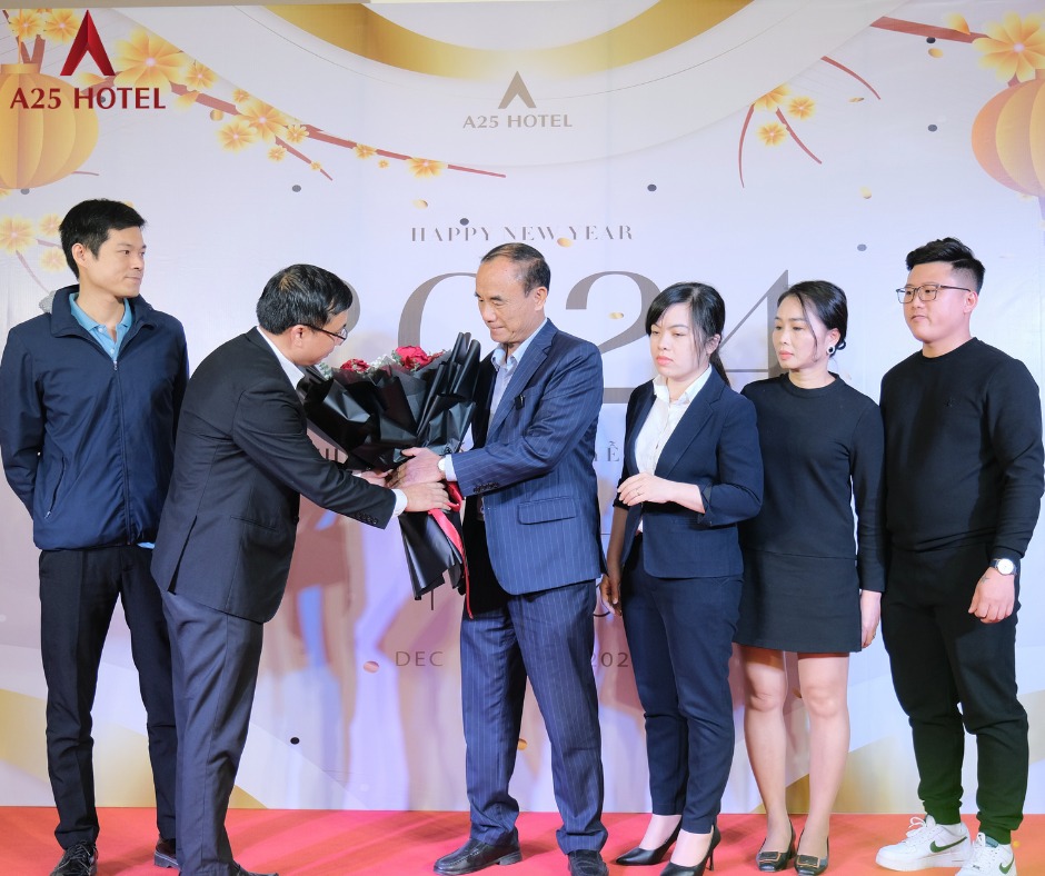 tiec-cuoi-nam-am-ap-chao-don-1-nam-moi-day-thu-thach-va-co-hoi