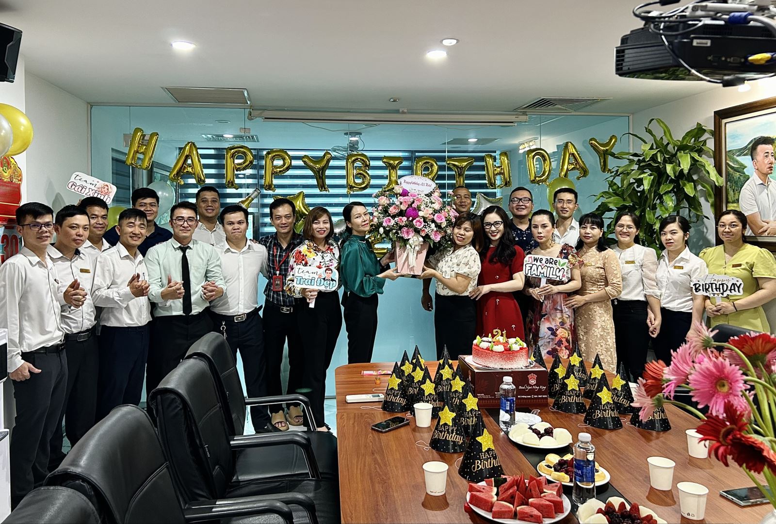 ki-niem-21-nam-ngay-thanh-lap-cong-ty