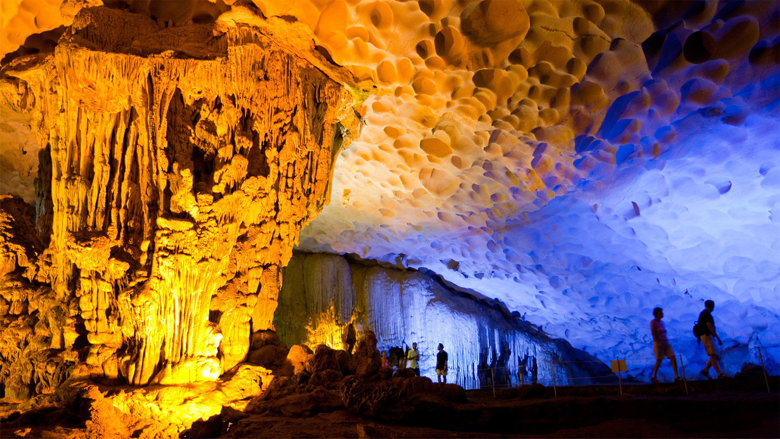 tour-ha-noi-hang-sung-sot-hang-titop-yen-tu