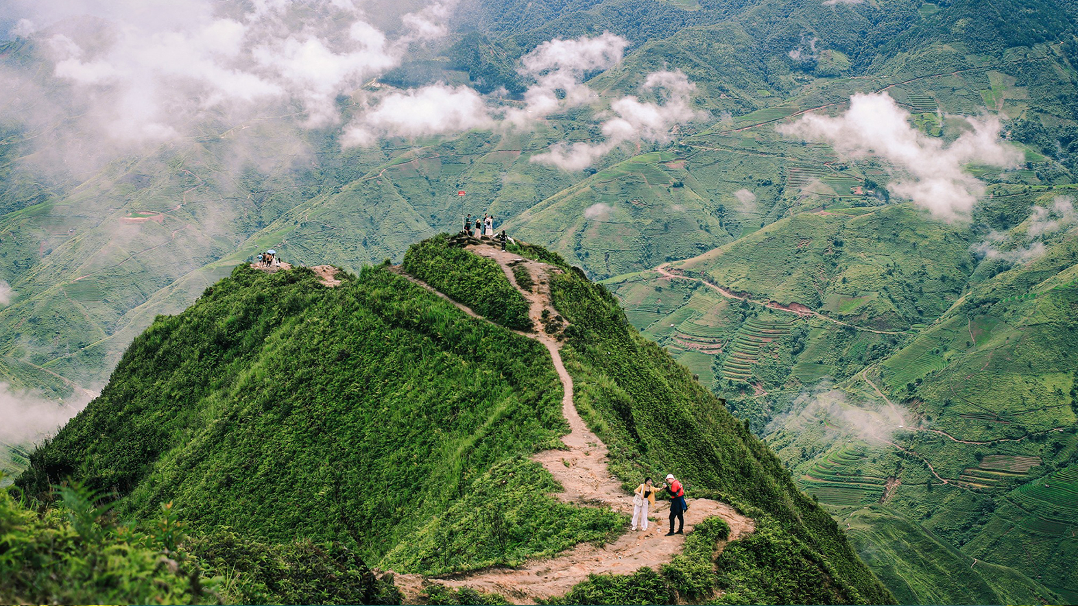 tour-ha-noi-moc-chau-ta-xua