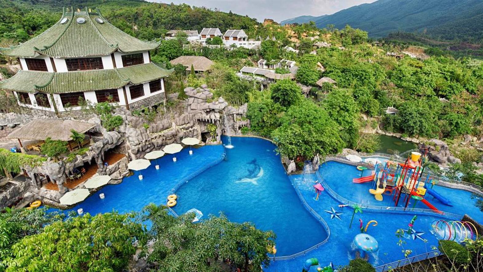 tour-da-nang-suoi-khoang-nong-nui-than-tai