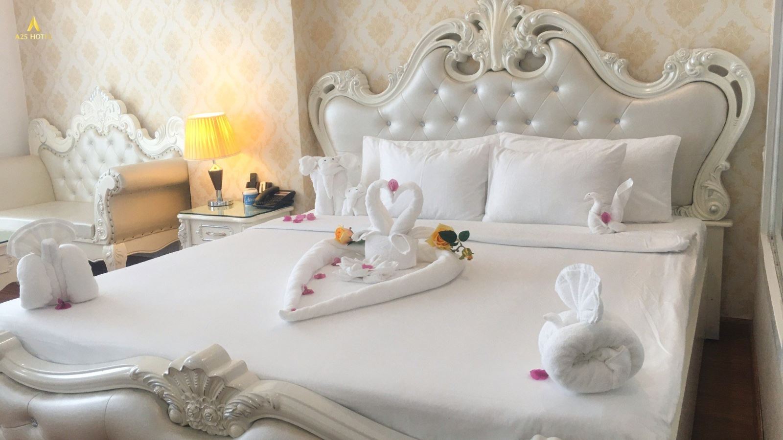 tan-huong-ky-nghi-quoc-te-lao-dong-chat-luong-tai-khach-san-a25-ha-long-so-31-pho-thanh-nien-phuong-bai-chay-thanh-pho-ha-long